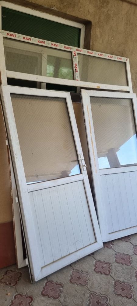 Пластиковые  двери и окна б/у