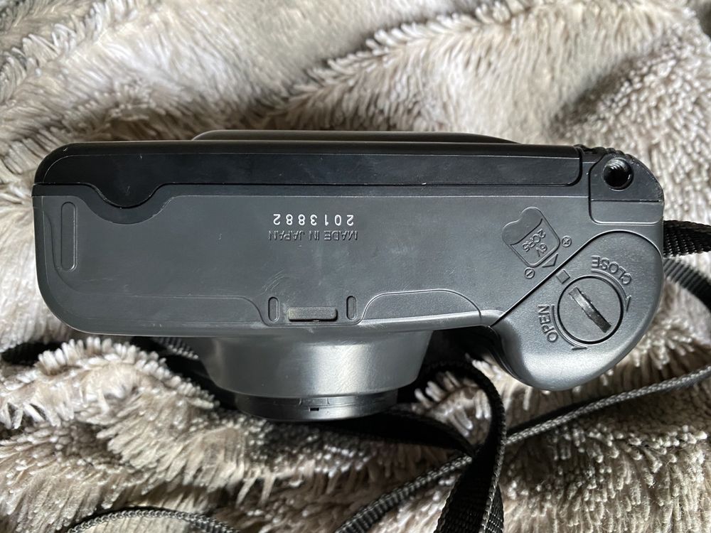 Фотоаппарат Konica Z-UP28W