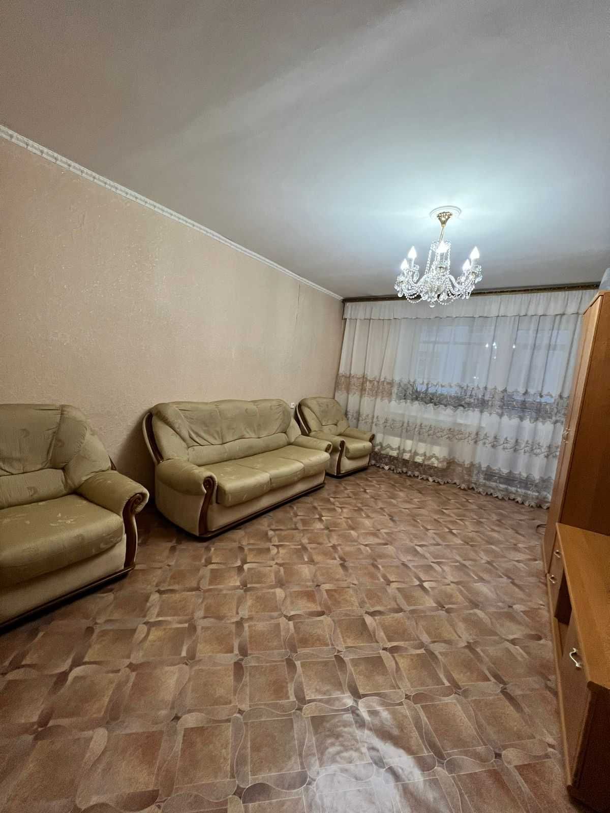 Продается 3 комнатная квартира  в мкр Центральный .