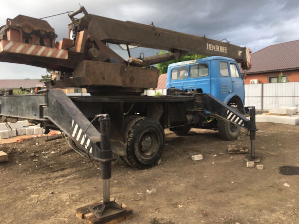 Продам автокран.         .