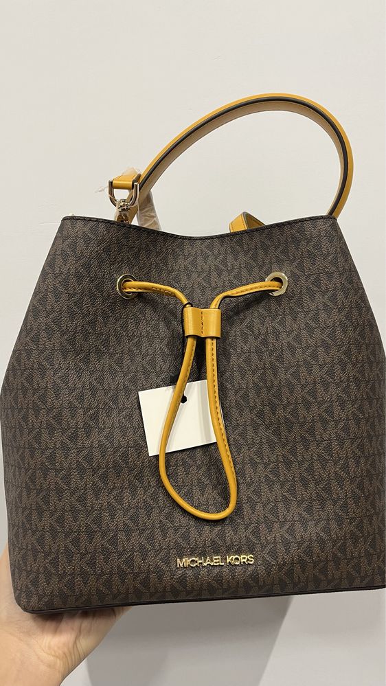 Сумка Michael Kors Suri Small Bucket Crossbody