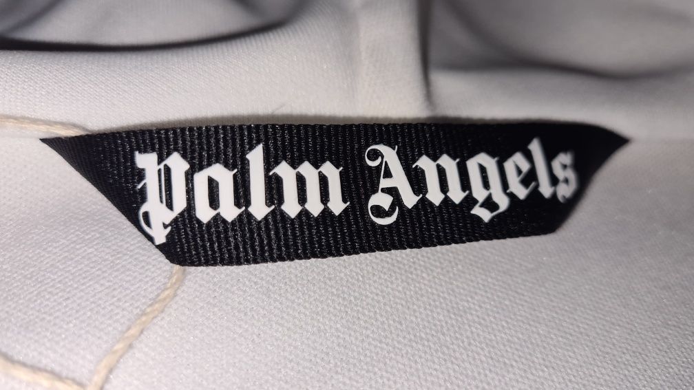 Palm Angels track