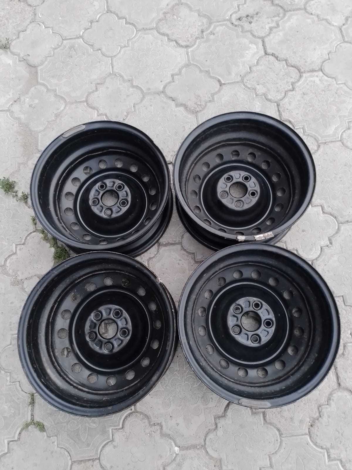 Продам диски (штампы)R15