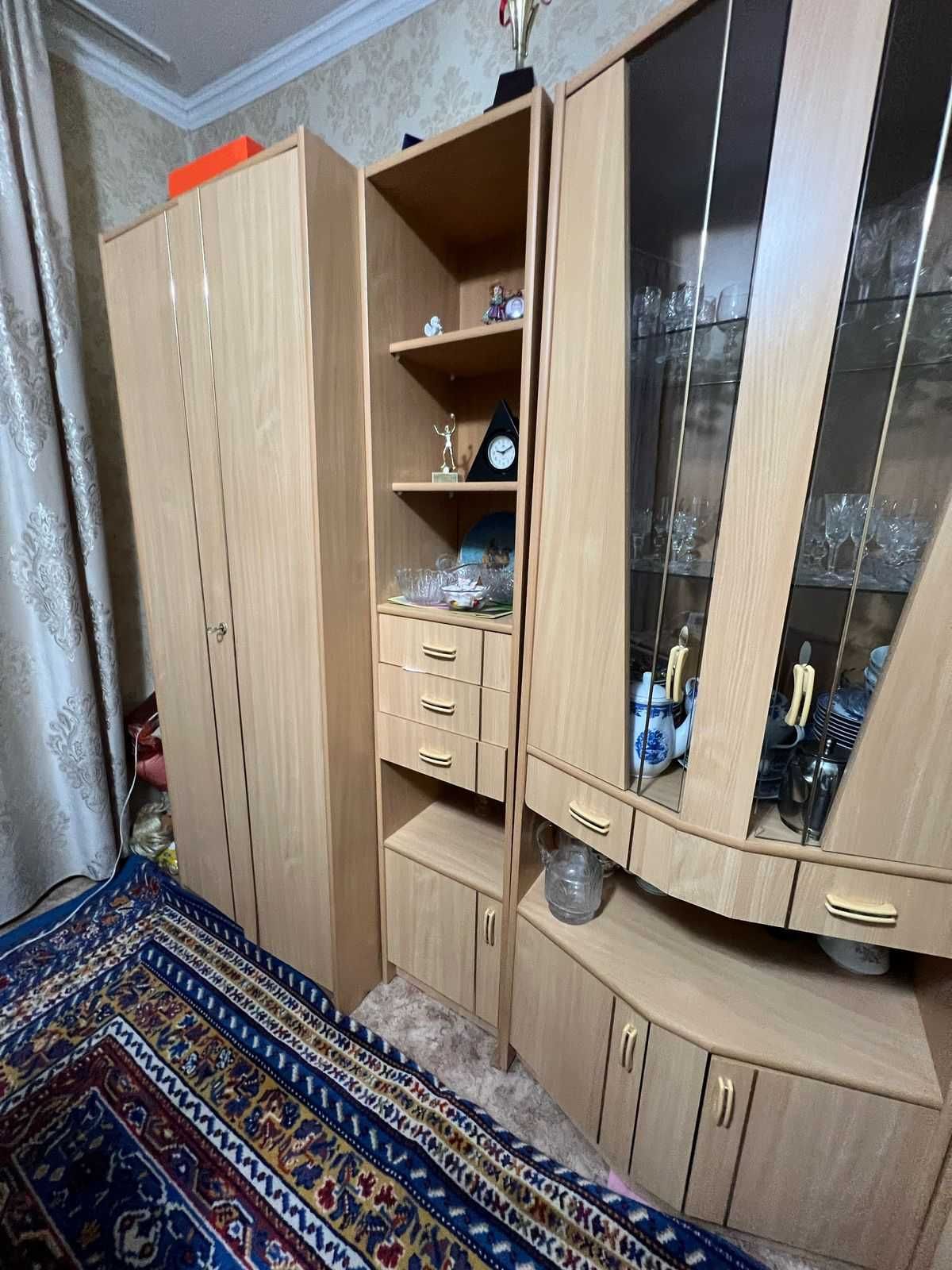 Продается стенка в хорошем состоянии.