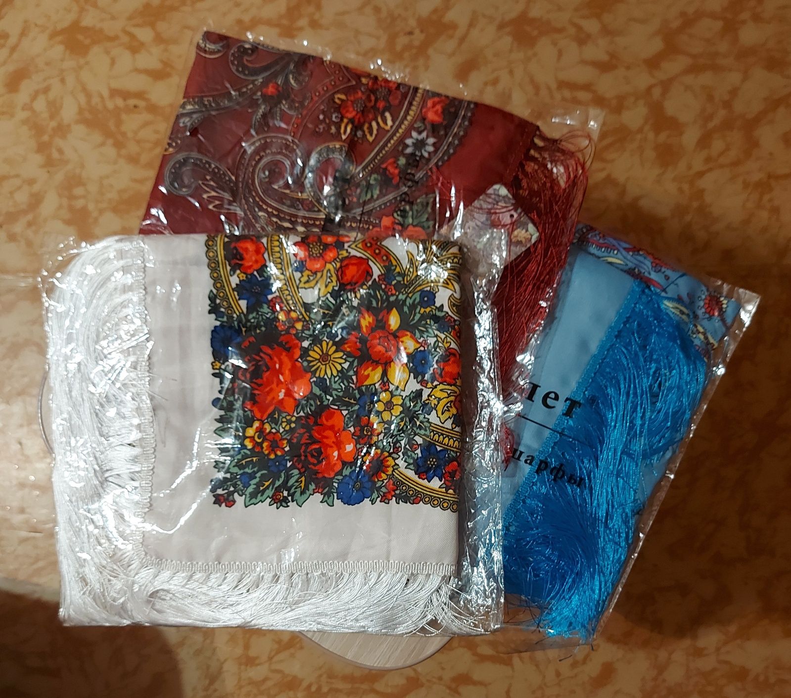 Платки головные в упаковках