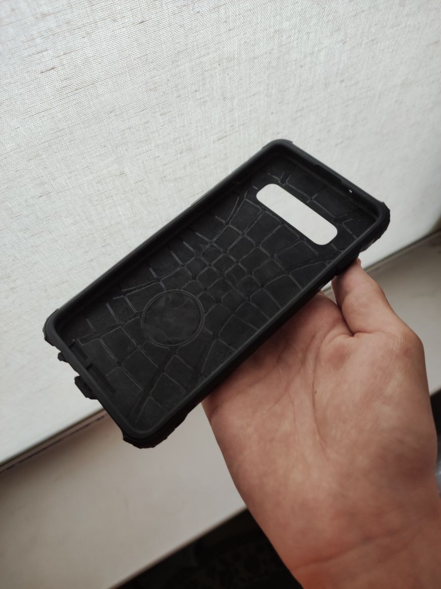 Чехлы для s10!!!