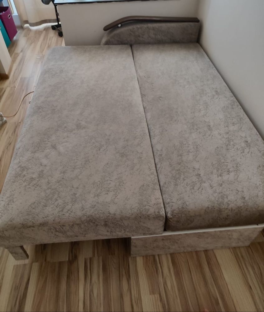 Продам раздвижной диван