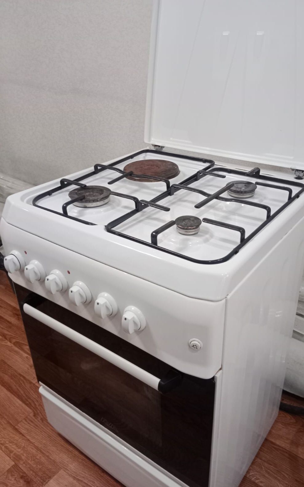 Газ плита продаётся
