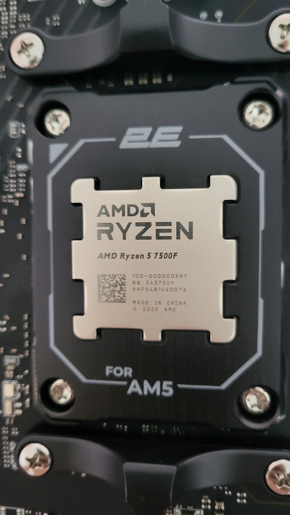Новый системный блок игровой пк Ryzen 7500f RTX 5060Ti ddr5