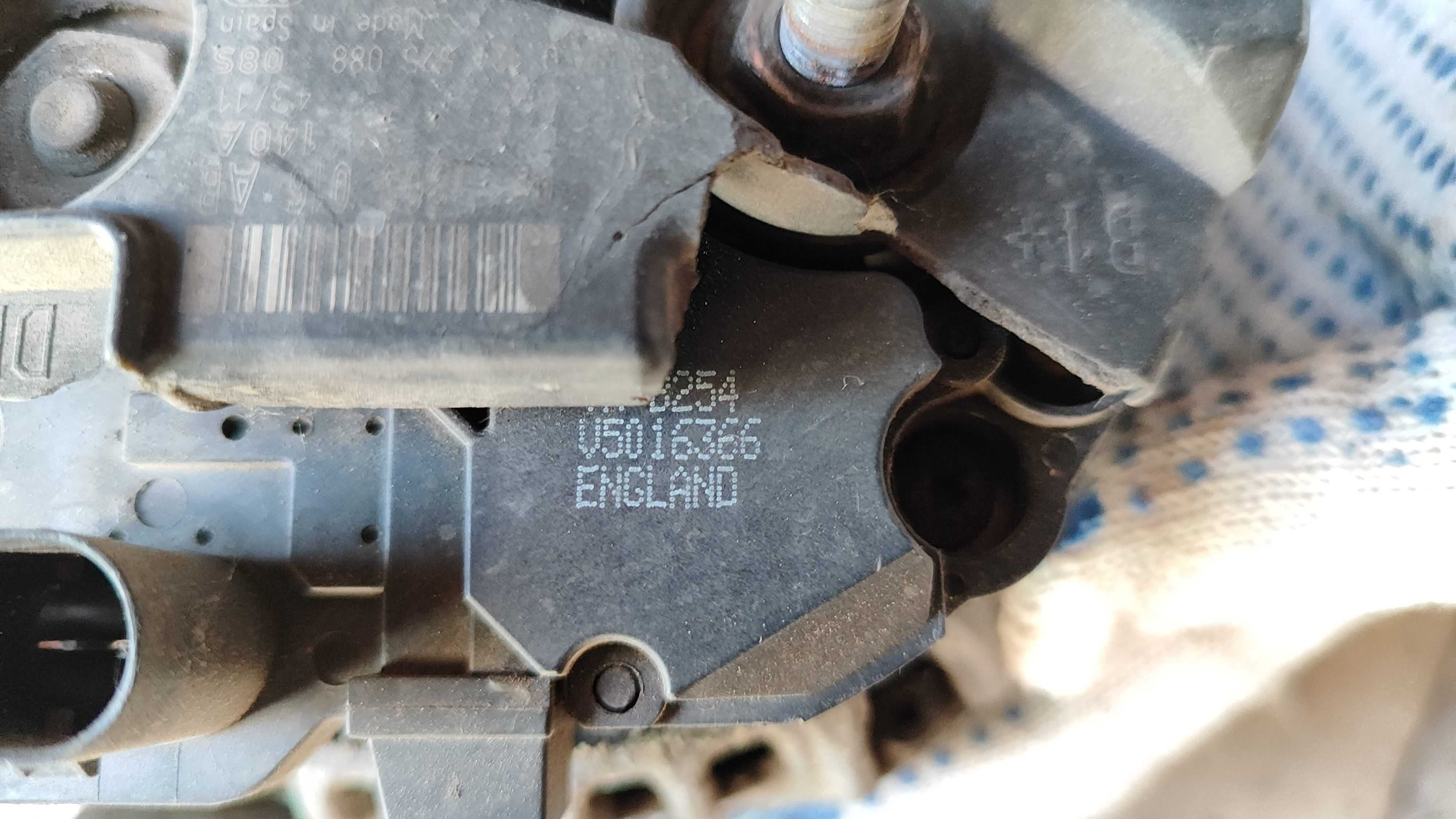 Продам генератор Bosch для VW