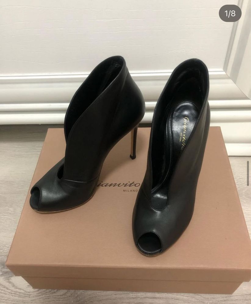 Обувь Gucci, GianvitoRossi, Stuart Weitzman, Baldinini и др.