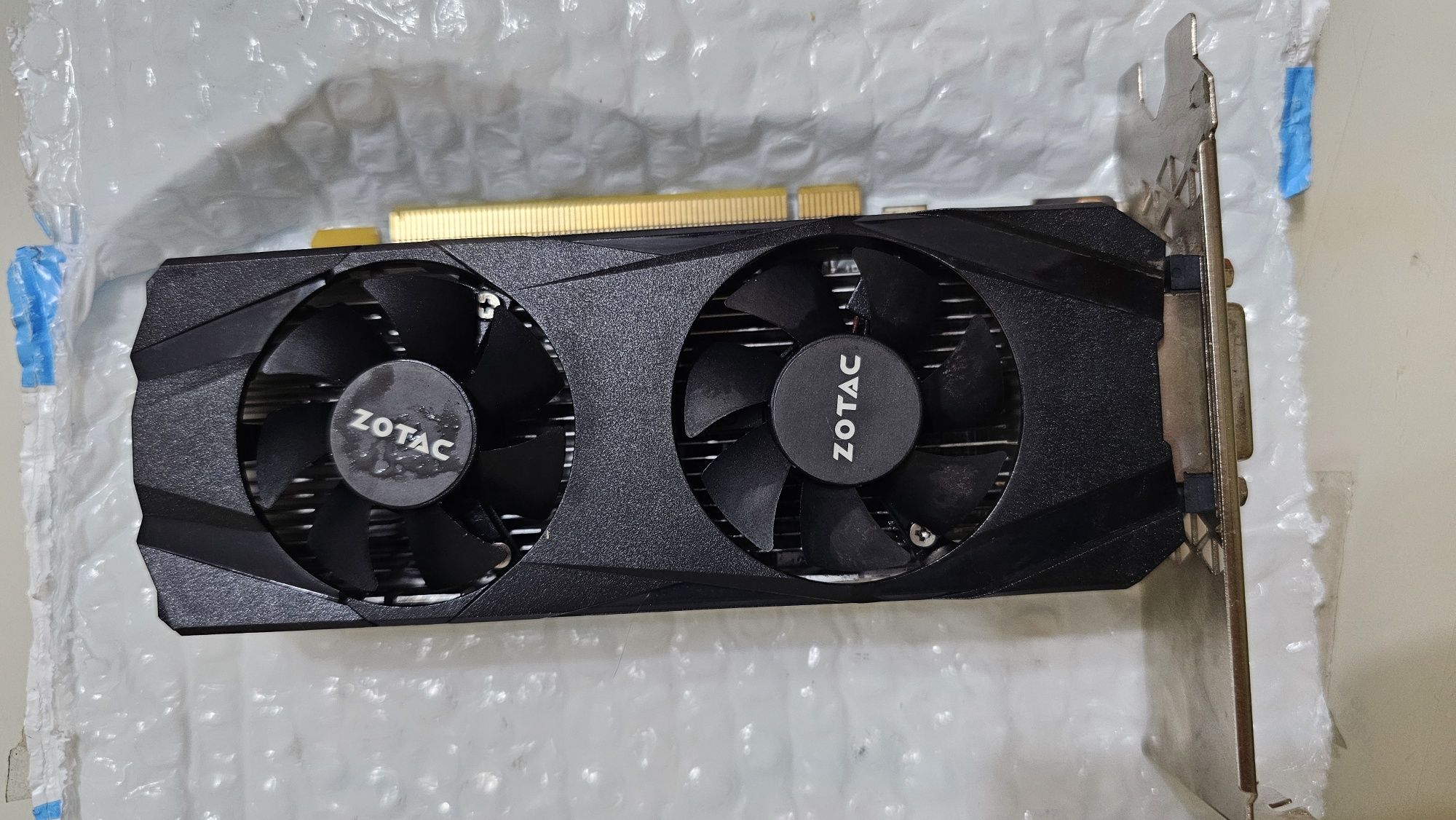 Продам процессоры core i3 4 поколения,видеокарты 1050 TI