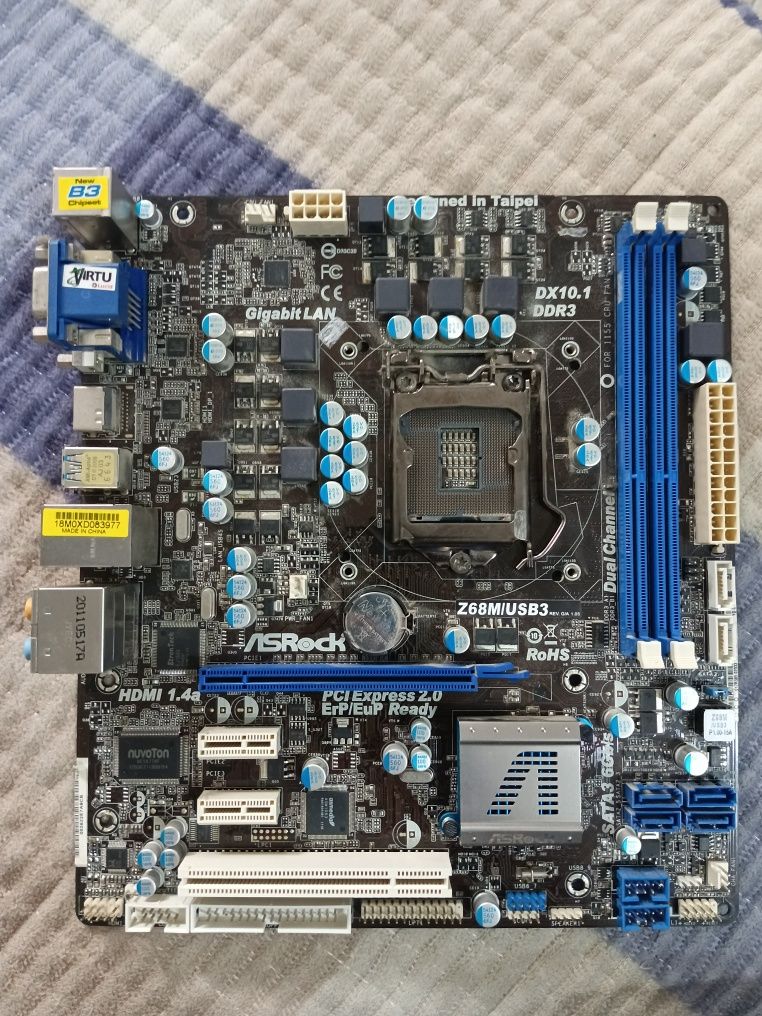 Продается материнка DDR3
