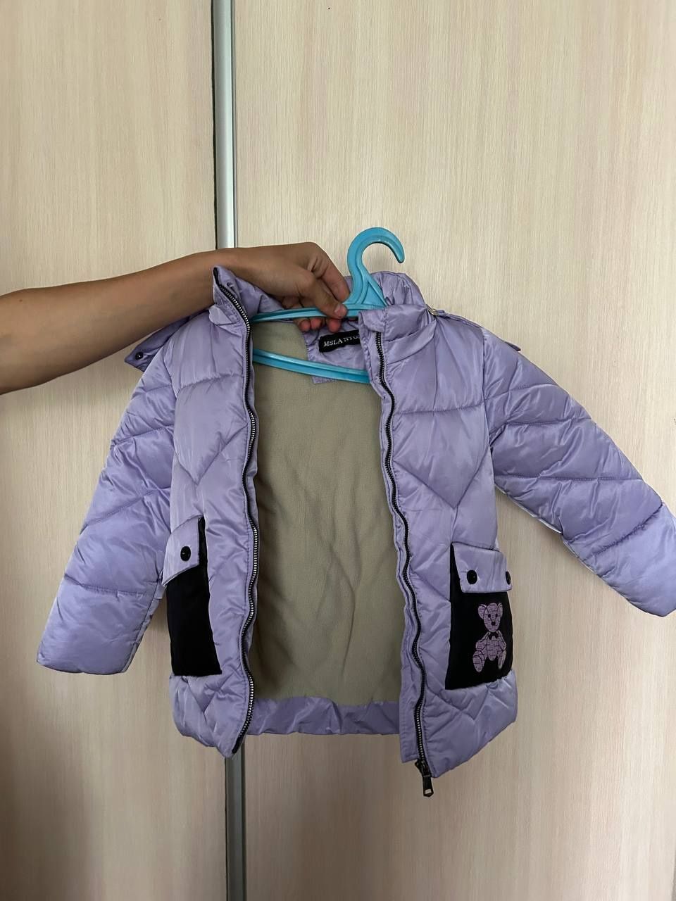 Продам детскую куртку