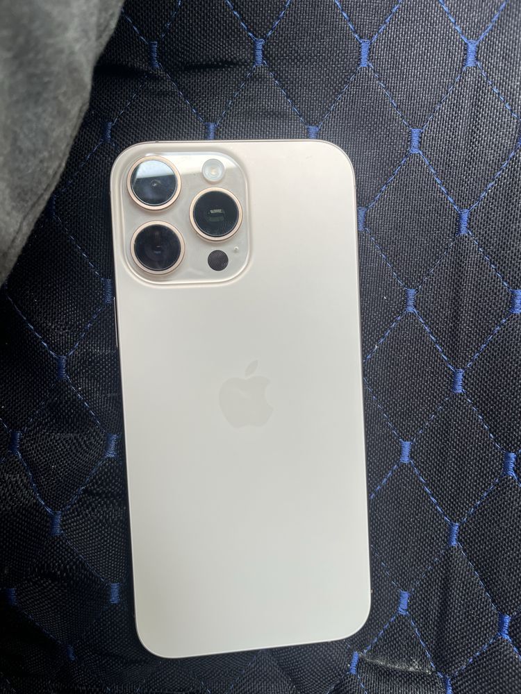 iPhone 16 PRO MAX