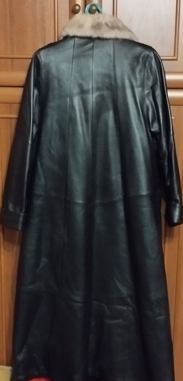 Продам кожаный плащ и пиджак женский р. 54-56