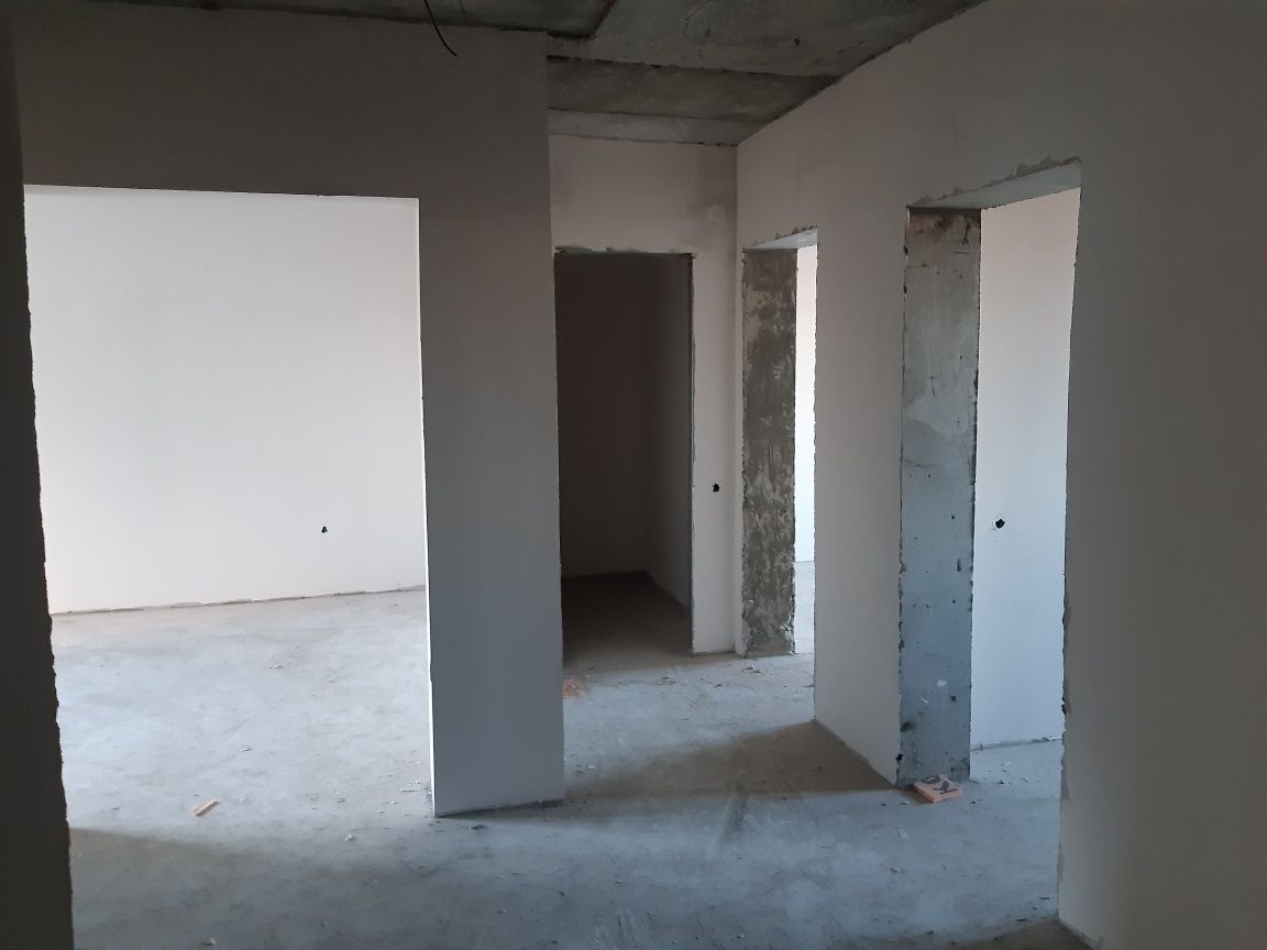 ПРОДАМ 3-комнатную квартиру