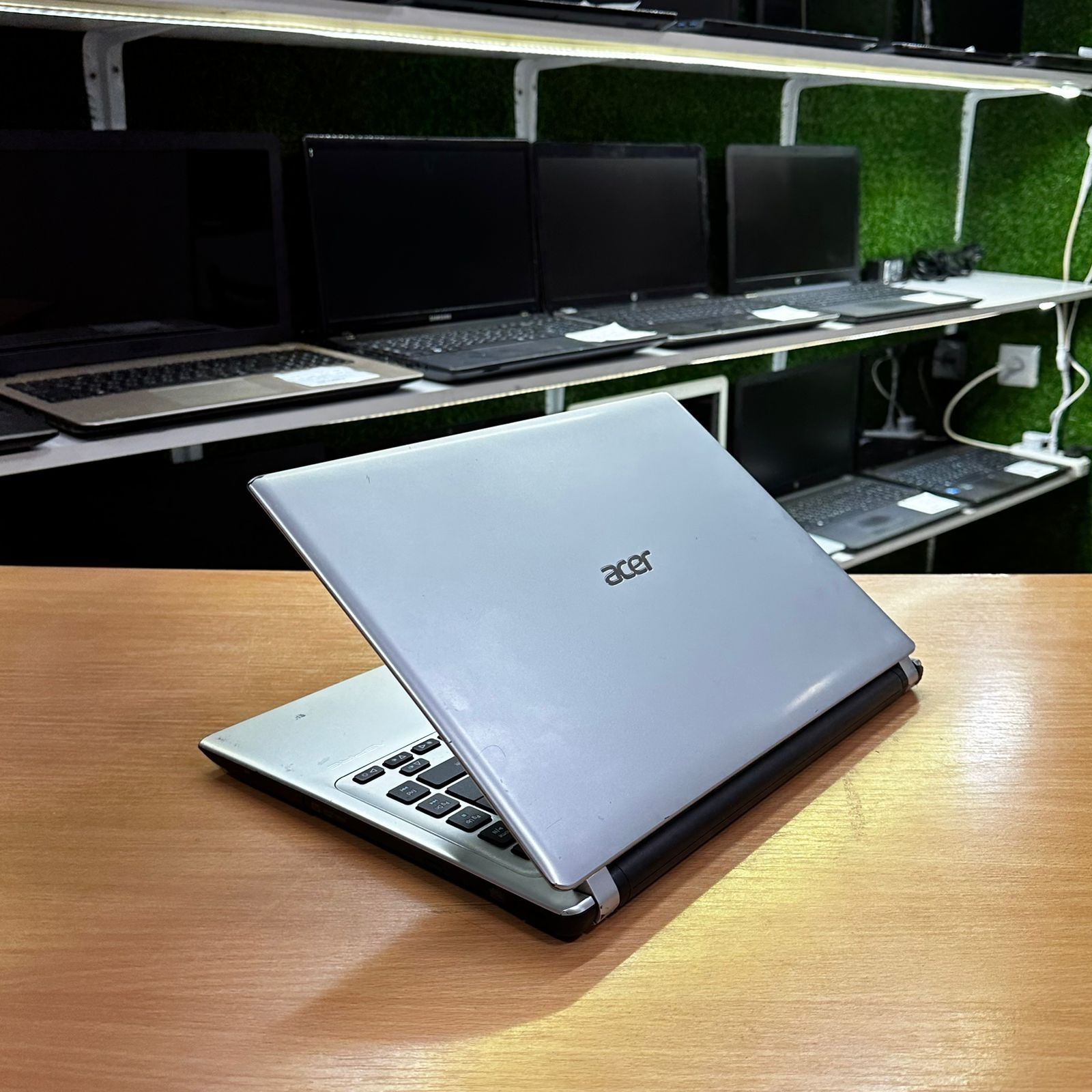 Ноутбук Acer для офиса шустрый Core i3/8Gb SSD 128Gb+500Gb