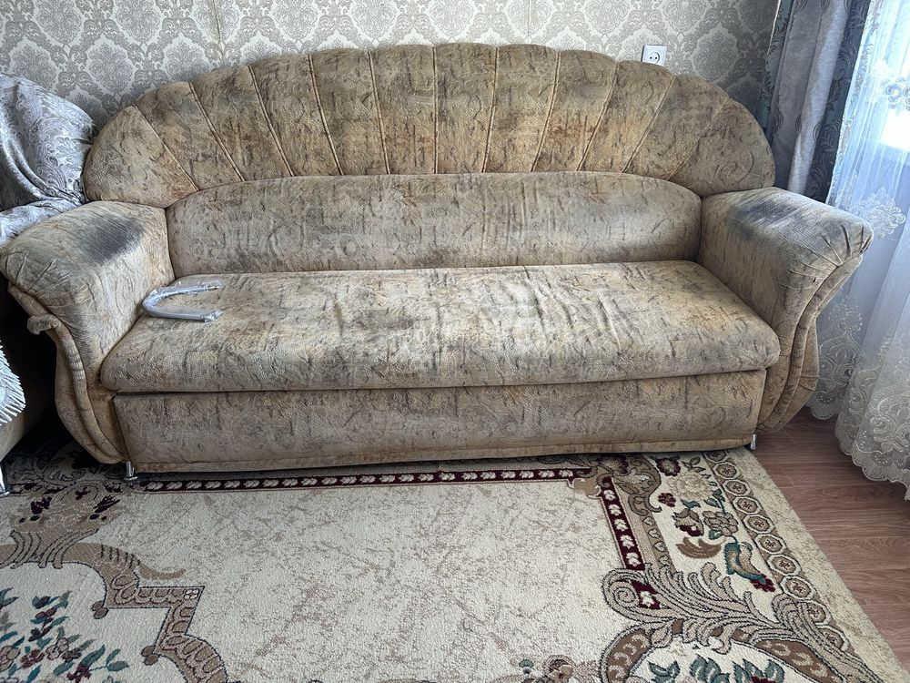 Срочно продам Диван тройка