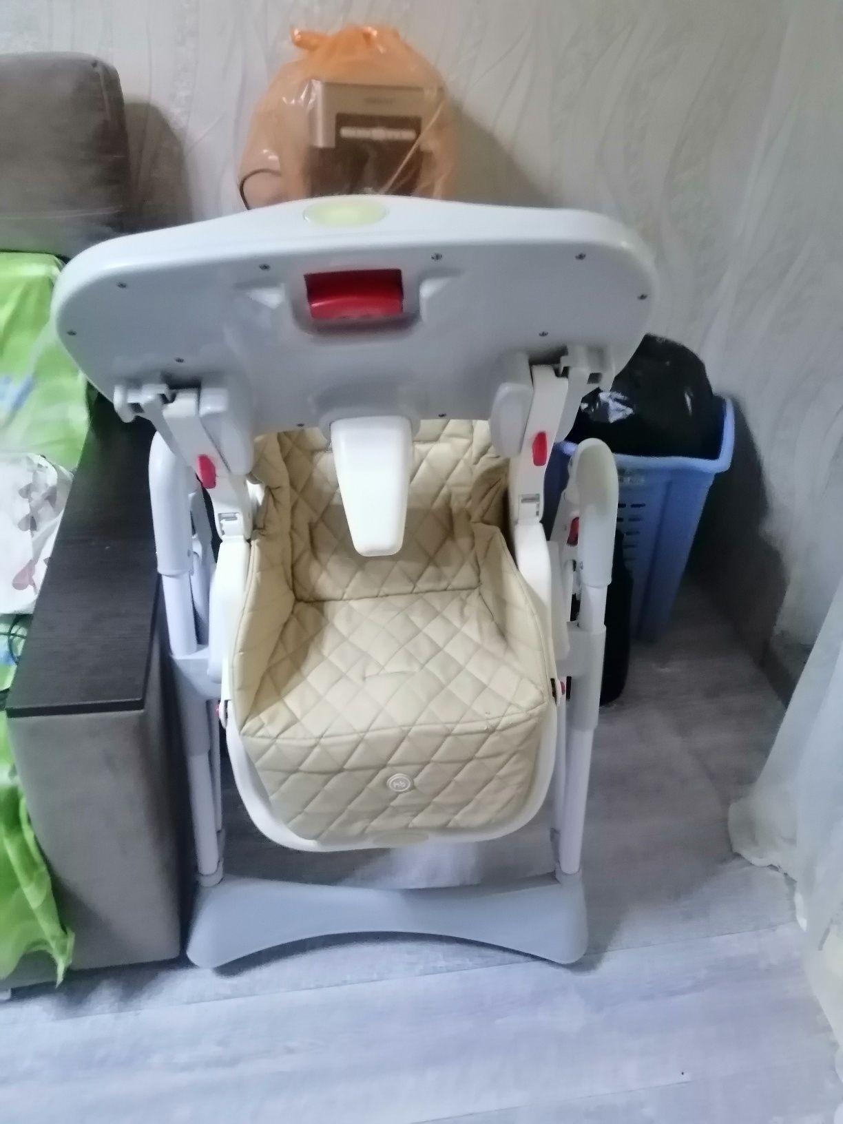 Продам детский стол