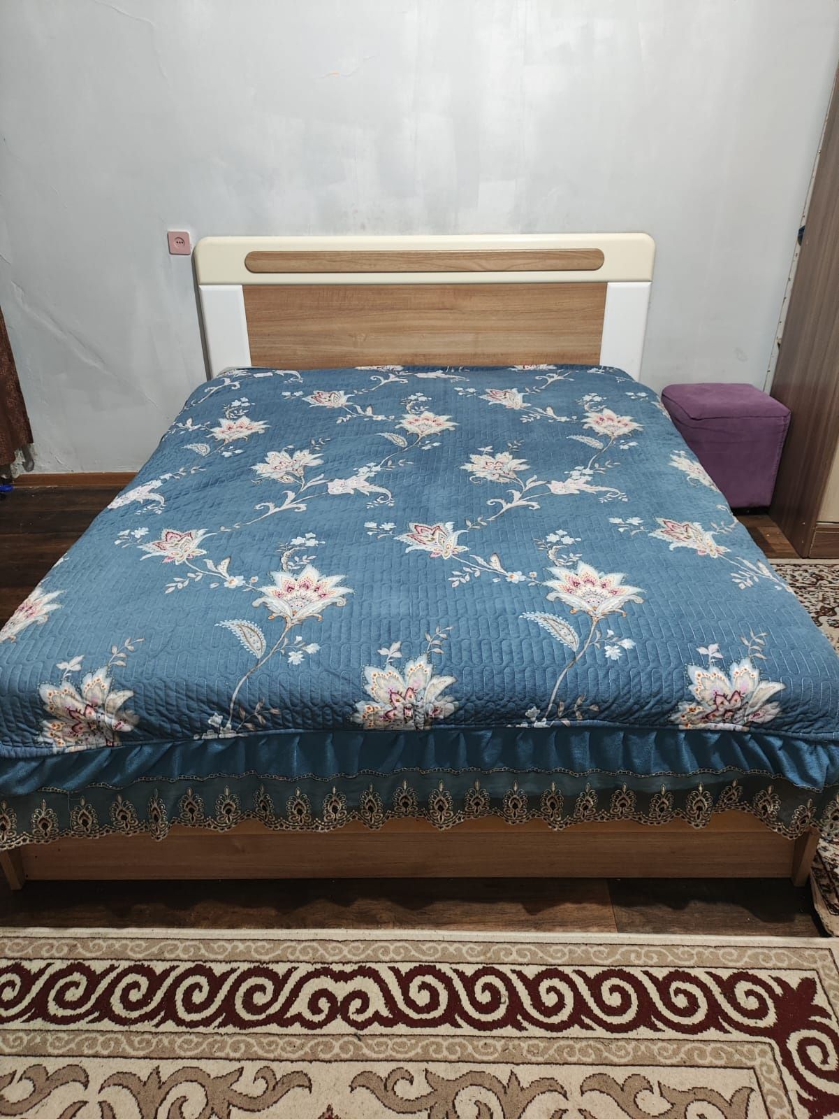 Продам двухспальной кровать