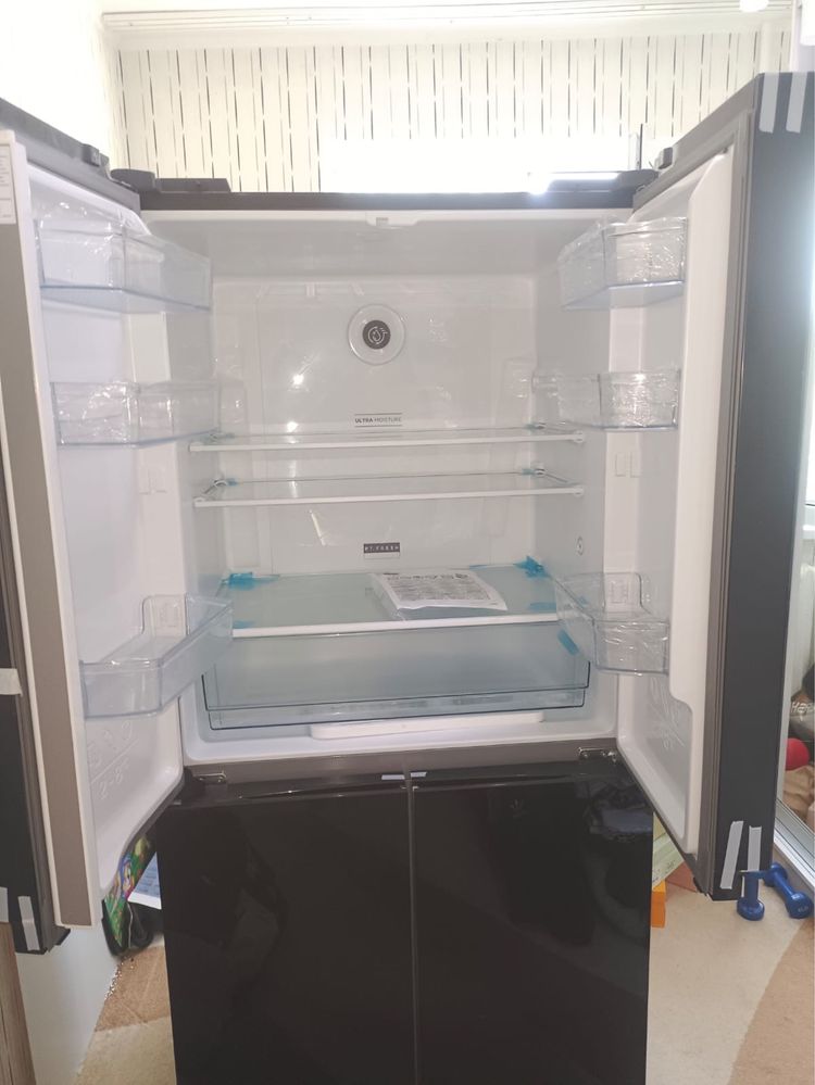 Продам холодильник. Новый.