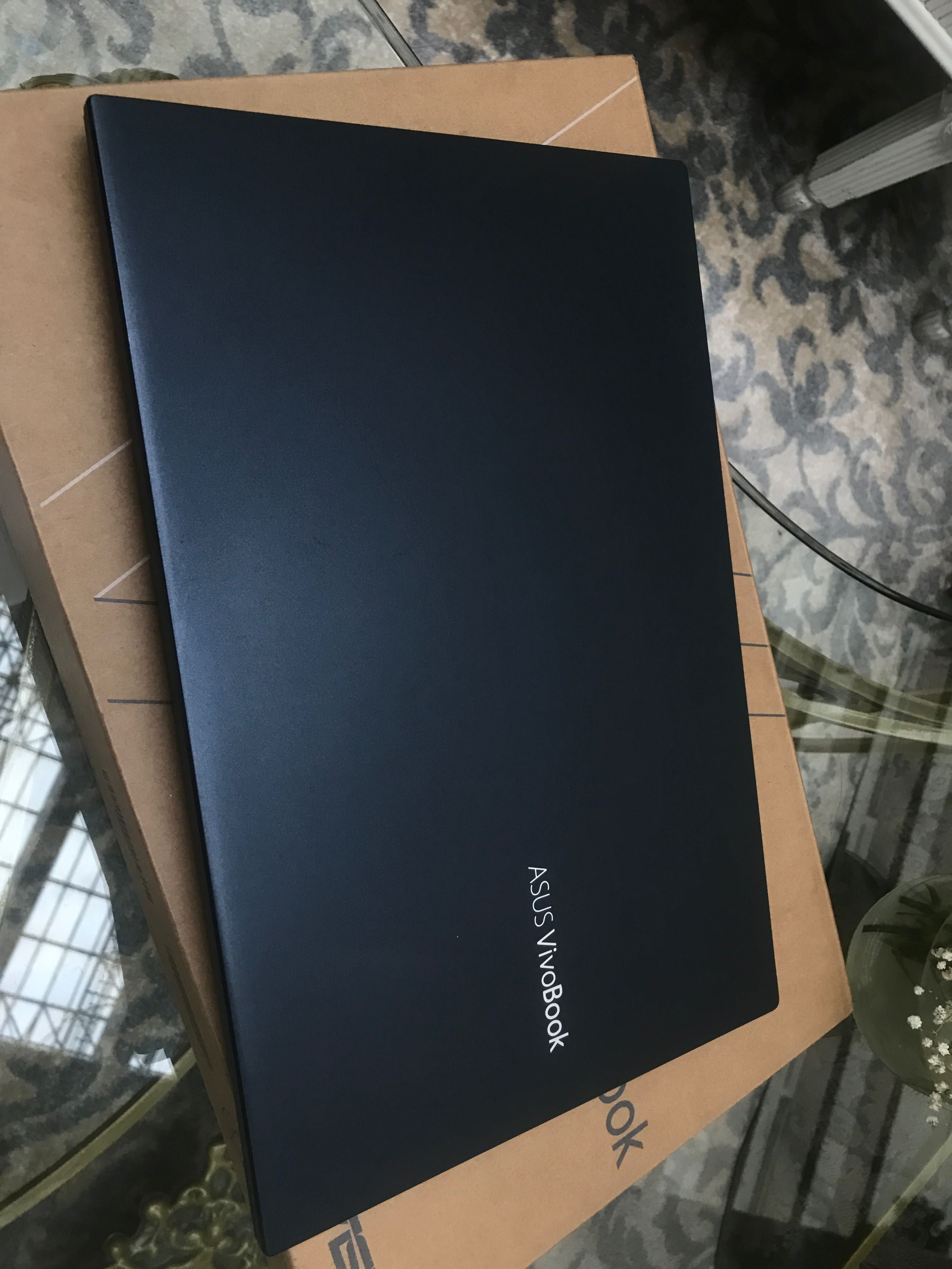ASUS VivoBook 15