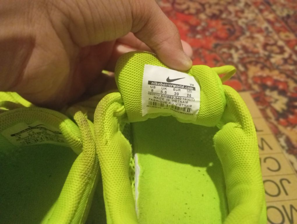 Продаю беговую кроссовку Nike free 4.0