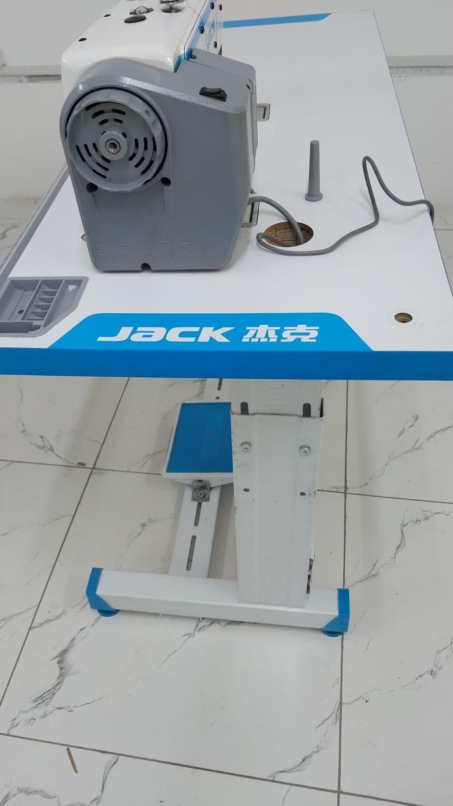 Продам швейную машинку автомат JAKC
