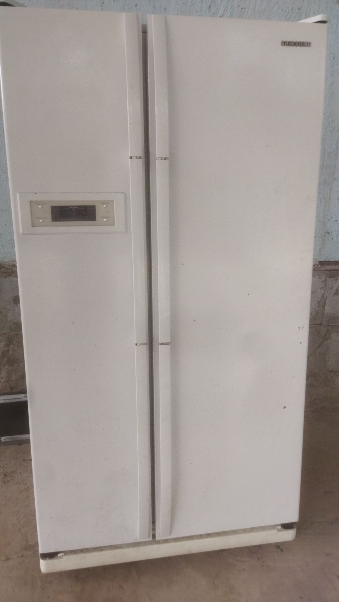 Холодильник Samsung Side by Side