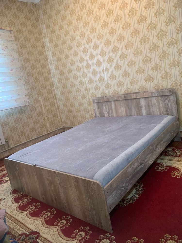 Продам кровать 160*200