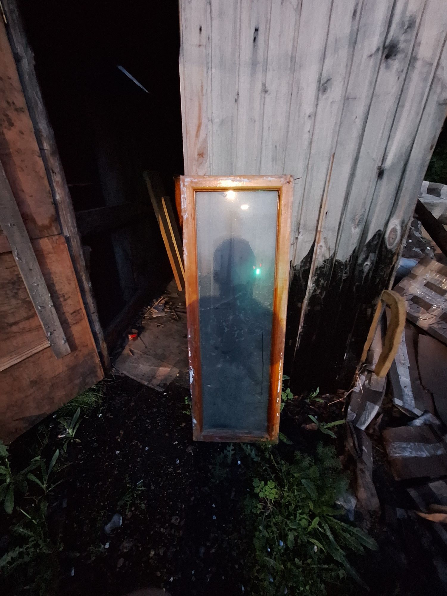 Продам оконные рамы