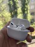 Продам Наушники с Коробкой AirPods Pro