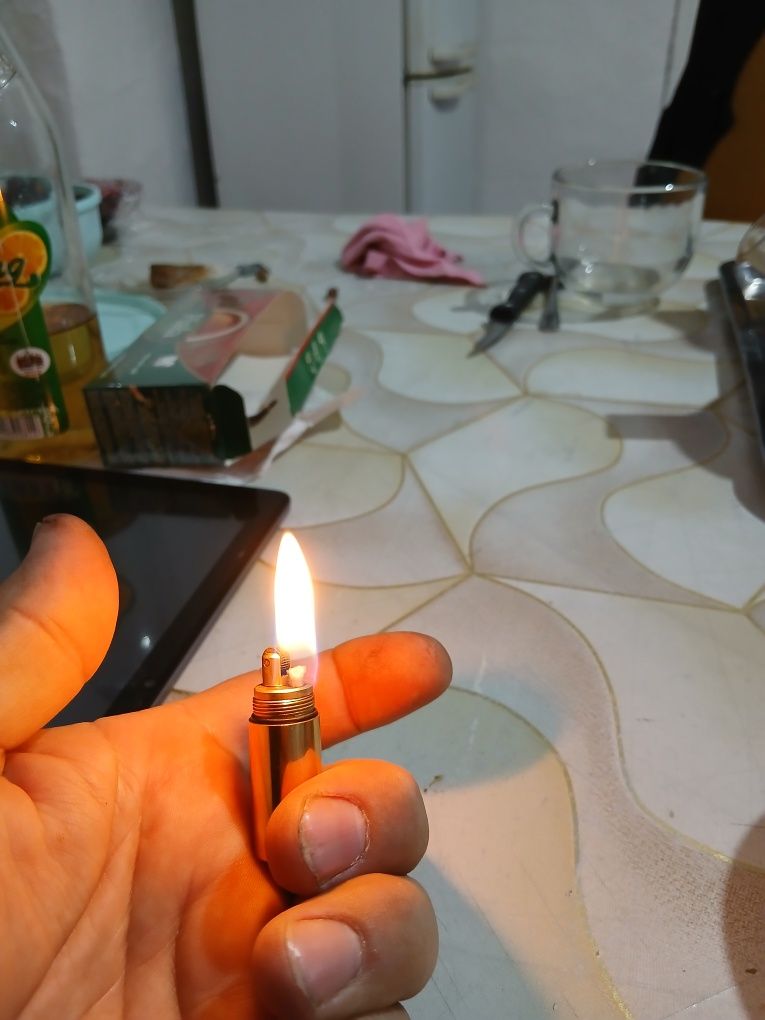 Продам зажигалки зорро бензиновые