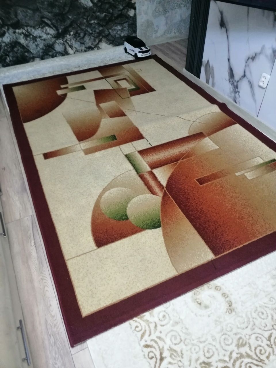 Продам Ковёр 2*3