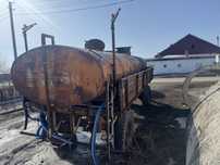 Продам прицеп с бочками