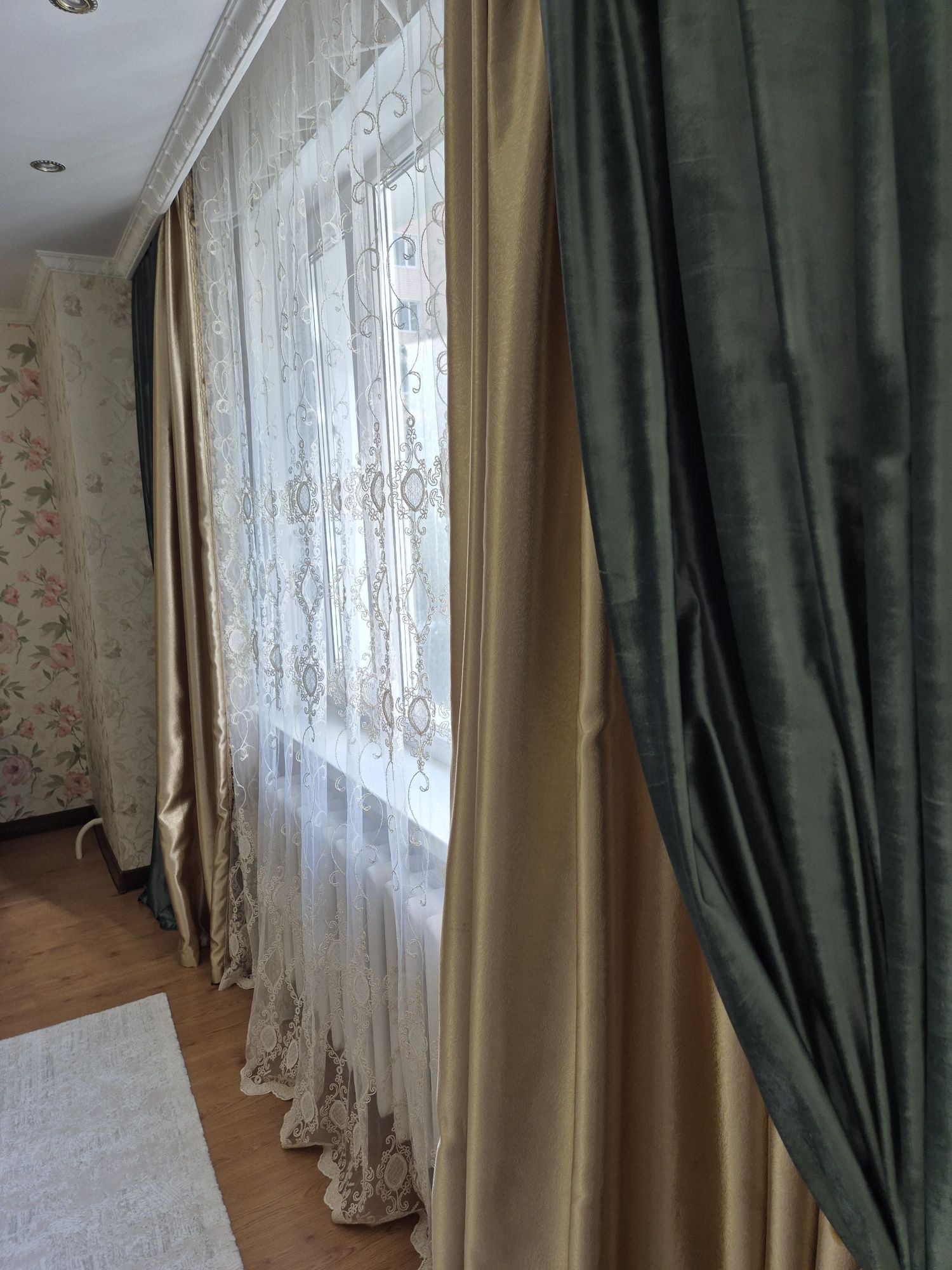 Шторы и тюль в отличном состоянии
