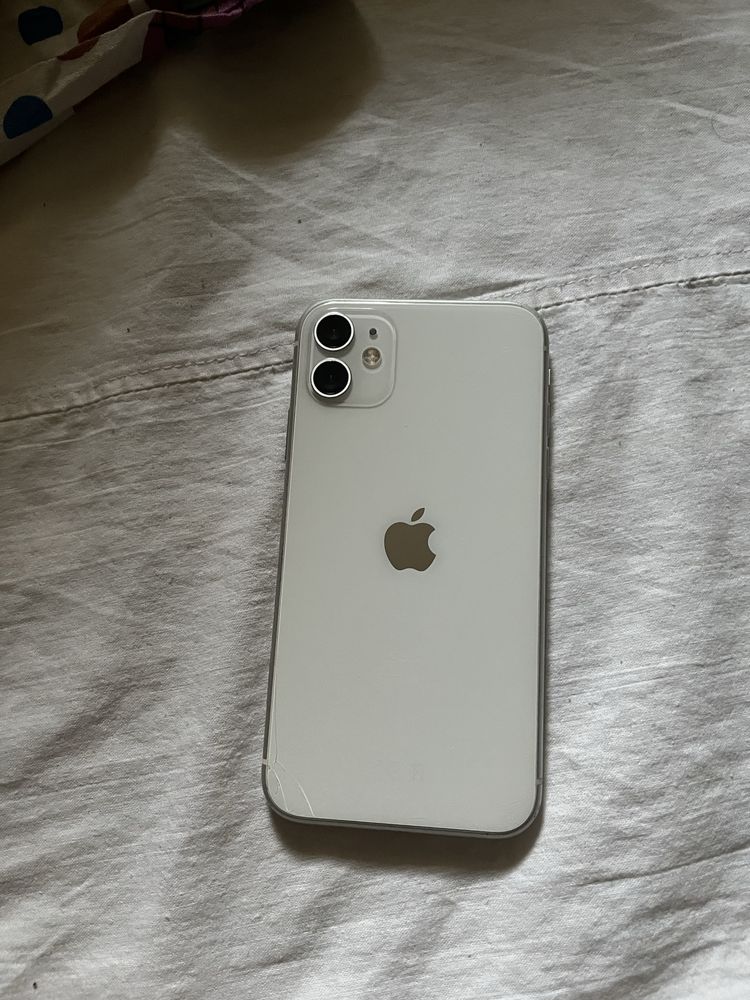 Продам Iphone 11