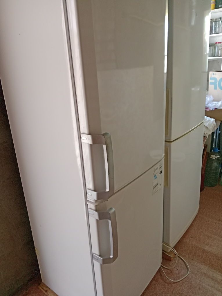 Продам холодильники  б/у