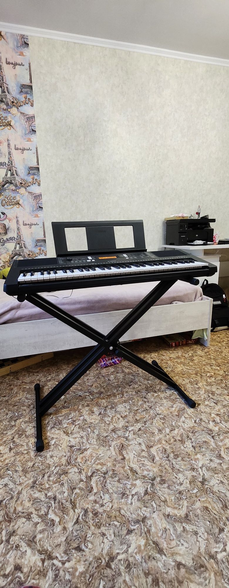 Yamaha PSR-E363 цифровой синтезатор с подставкой