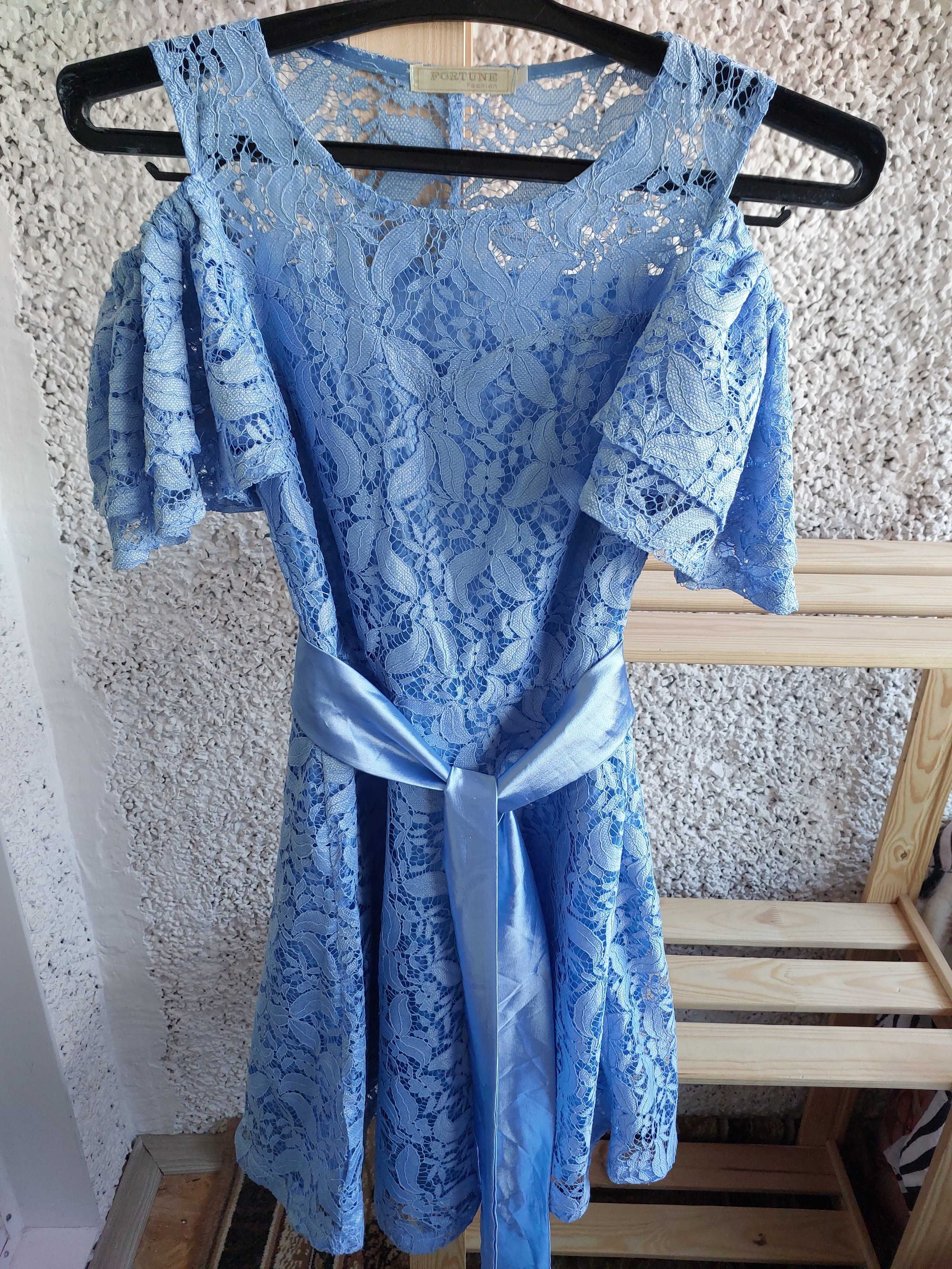 Платья, размеры 42 и 44
