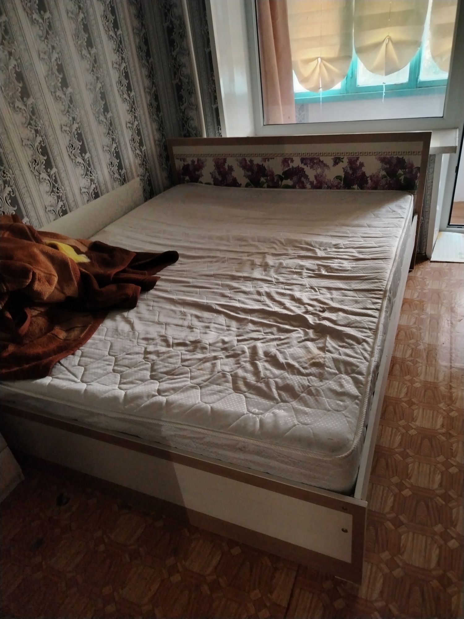 Продам кухонный гарнитур 60 тысяч