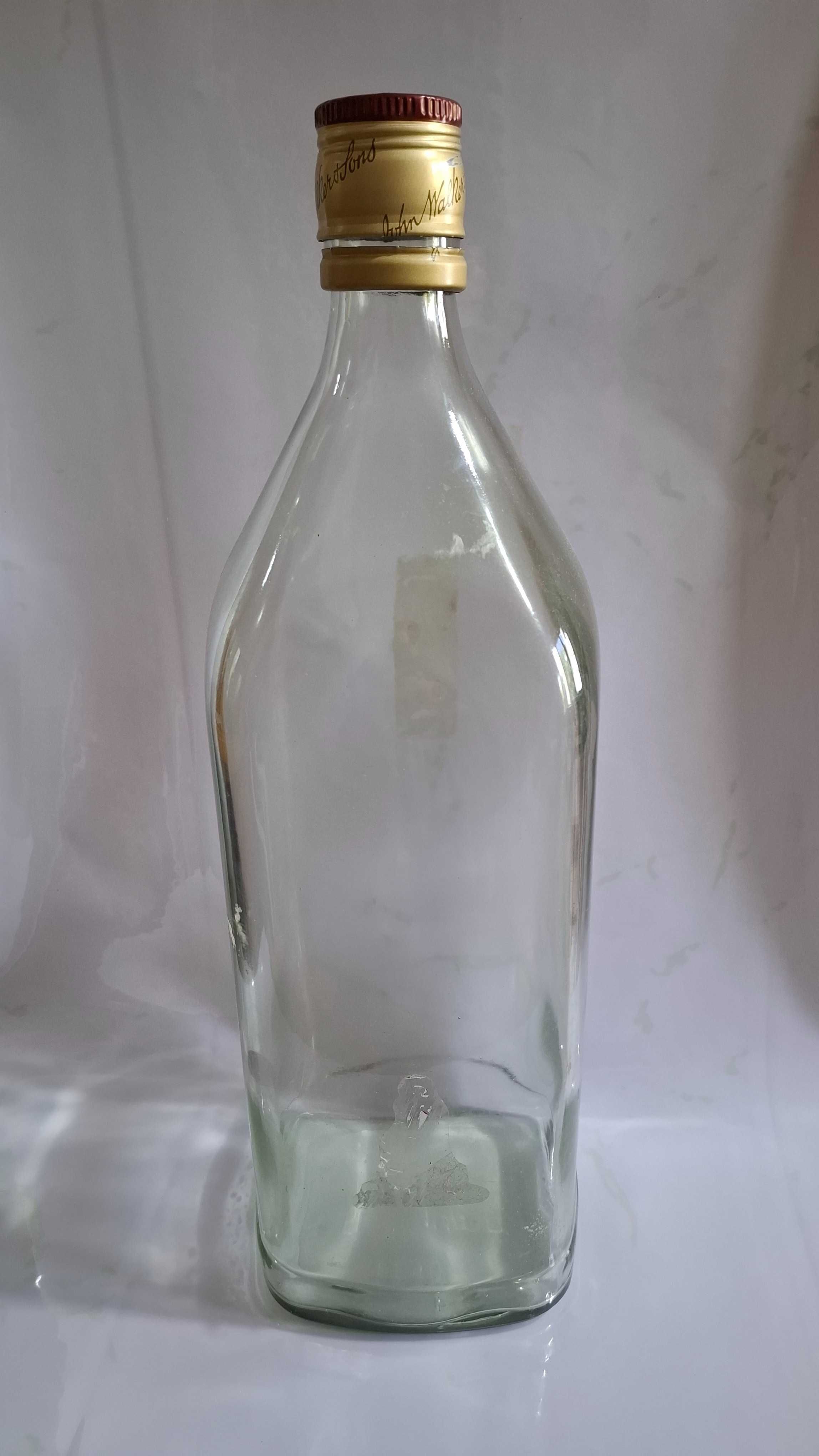 Продам бутылки  б/у 4.5 л.стекло 2 шт