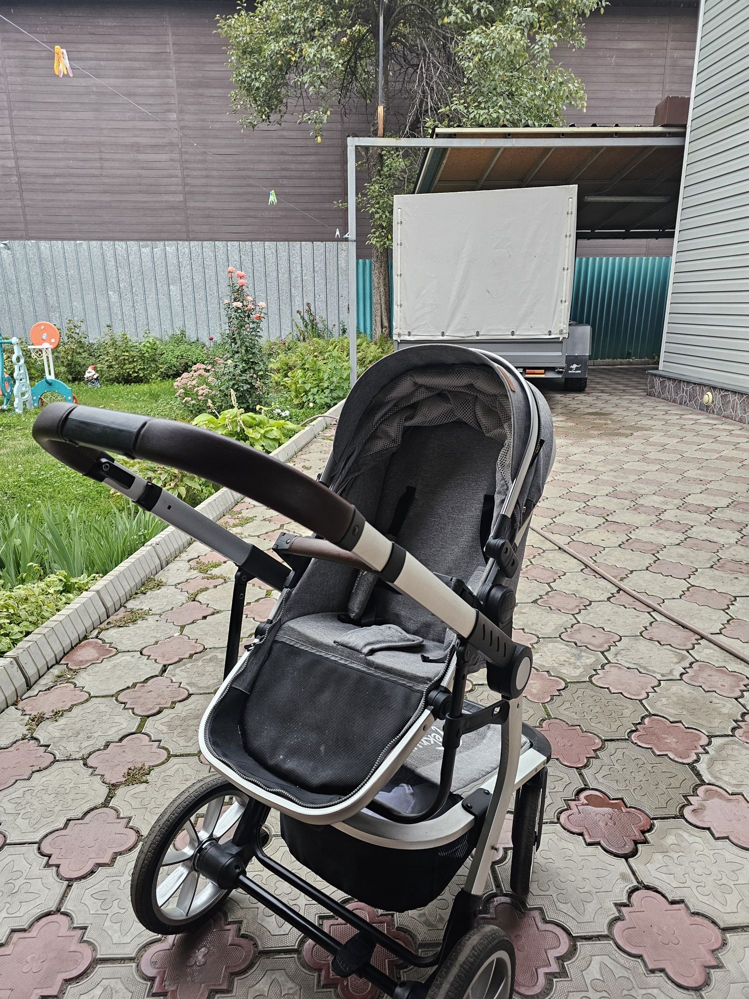 Продам коляску в хорошем состоянии