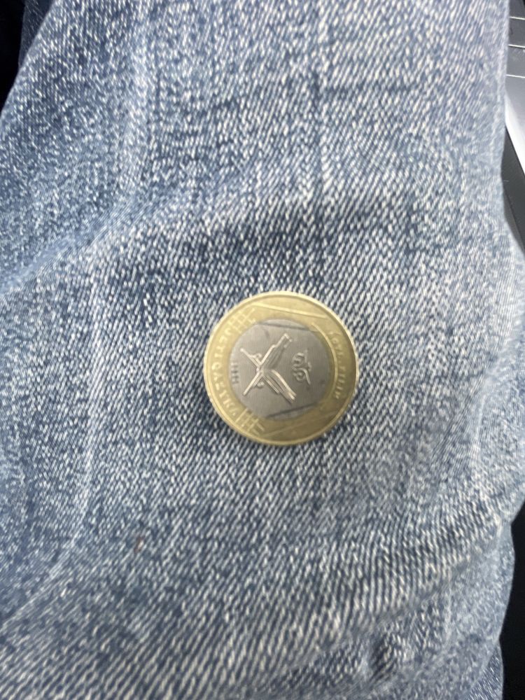 Продам манету 100 тенге