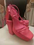Яркие розовые босоножки Stradivarius