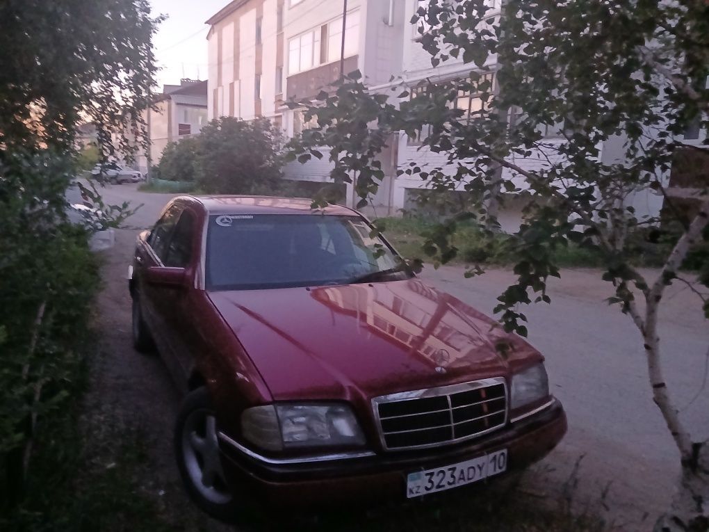 Продам мэрс С180 1.8 объем двигатель плита