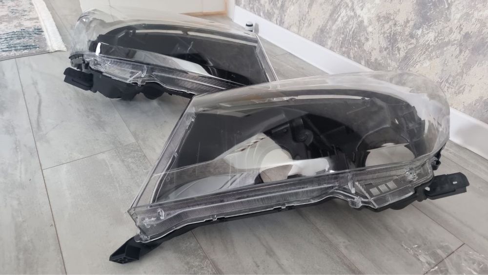 Корпус и стекло фары Ланд Крузер 200 Land Cruiser 200