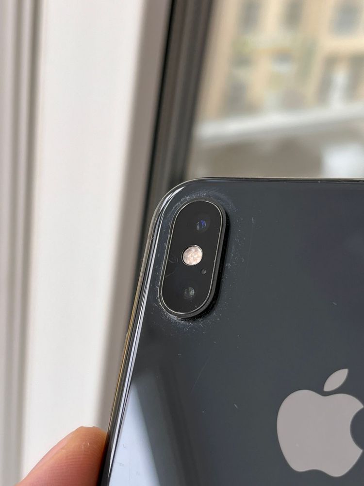 Продам iPhone XS Max - 512Gb