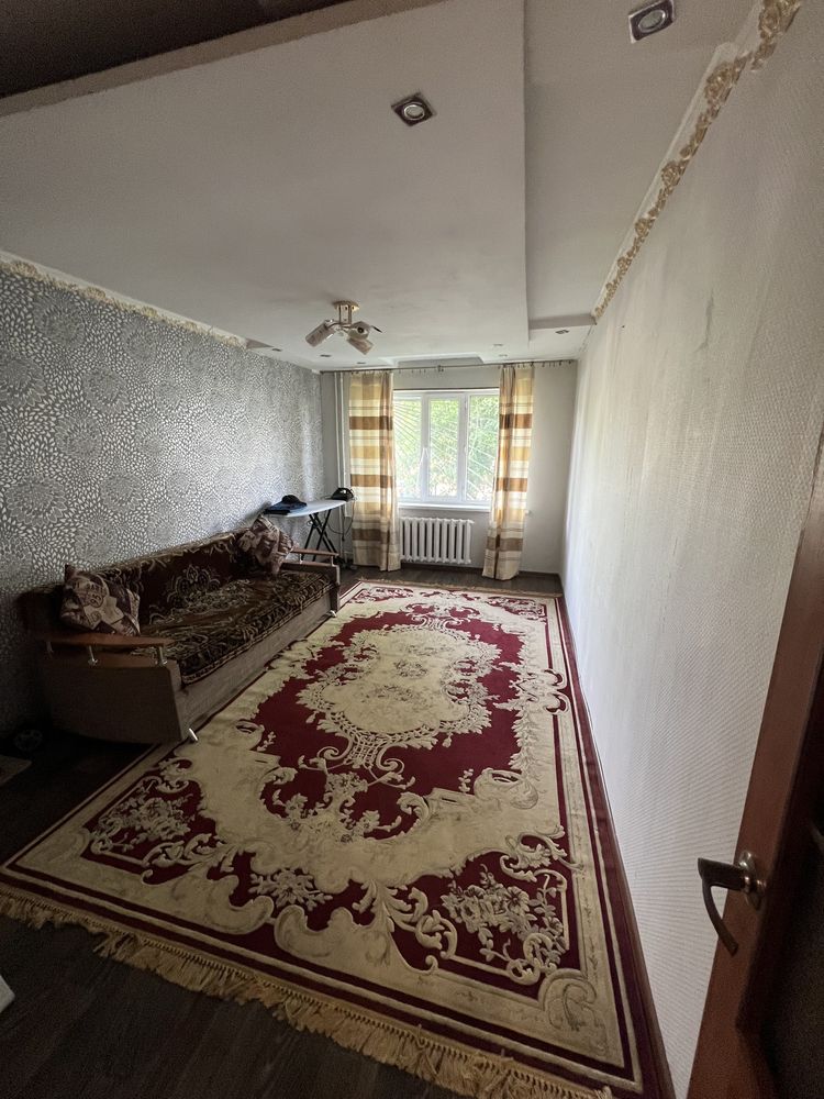 Продам 2-х комнатную квартиру на 5Б мкр.
